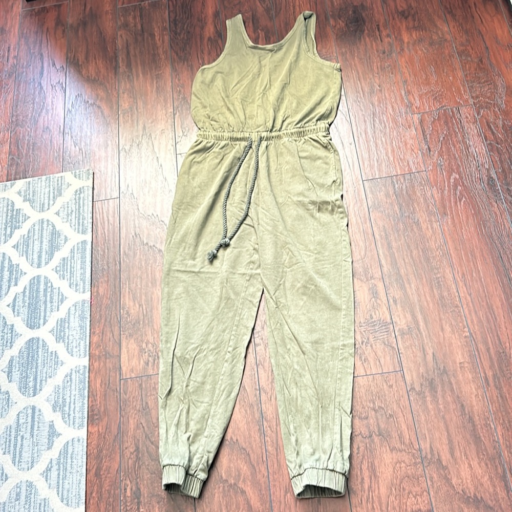 Universal Thread olive jumpsuit size small - Picture 2 of 4